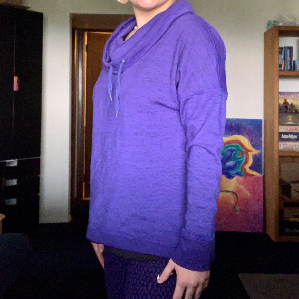 Sweatshirt - Picture 6 of 8